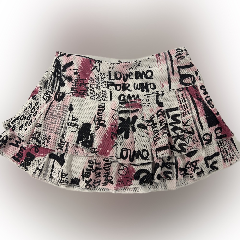 Lucky in love love me for who I am skort